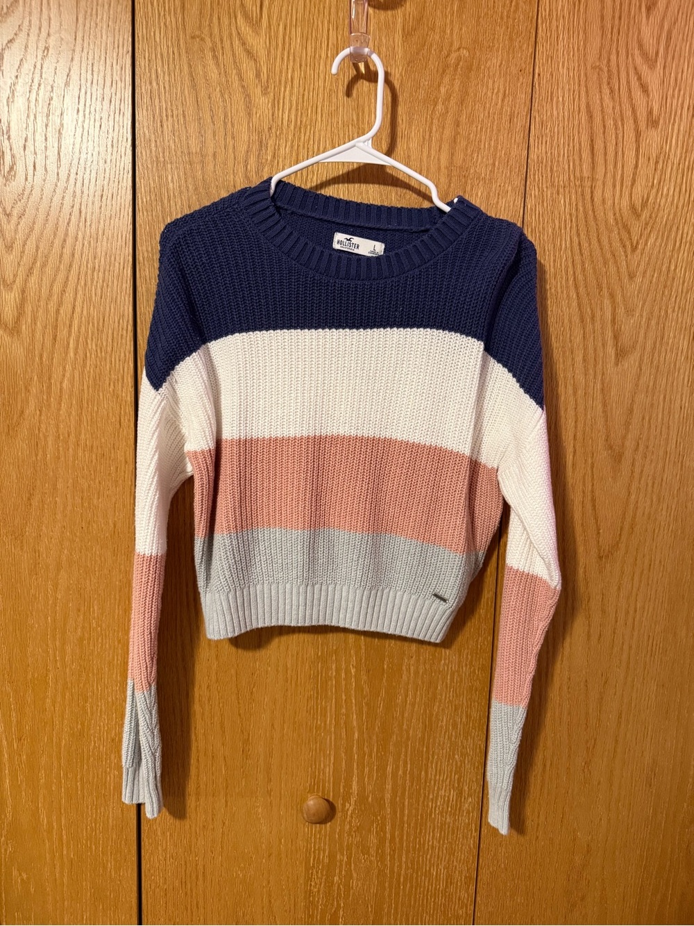 Women’s Hollister Cropped Sweater Size L